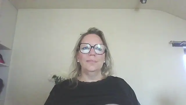 Silkesquirt online show from September 11, 7:20 am