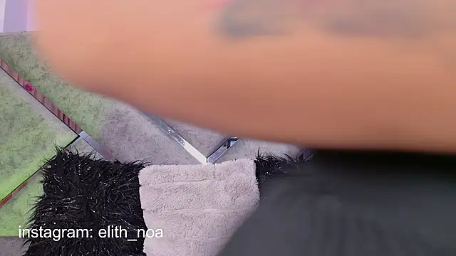 Elith noa online show from March 4, 3:24 am