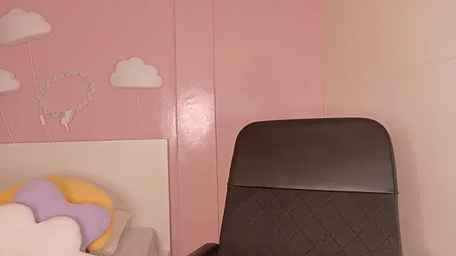 Snapshot of briannajackson_ chatting on October 27, 8:25 pm briannajackson  online show from October 27, 8:25 pm