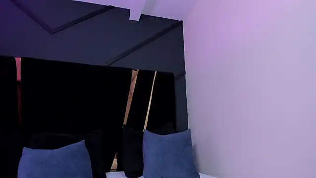 shaina vasquez online show from March 2, 7:15 am