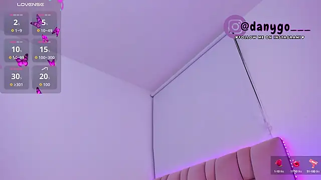 Snapshot of ZarianaEvanz chatting on October 16, 11:18 pm ZarianaEvanz online show from October 16, 11:18 pm