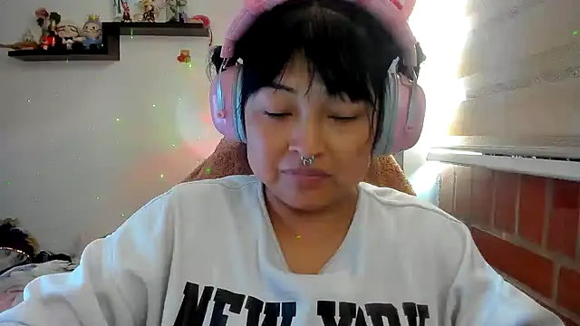 Shaddycute  online show from July 7, 3:26 pm