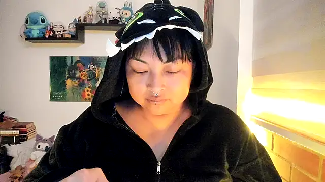 Shaddycute  online show from February 11, 2:29 pm