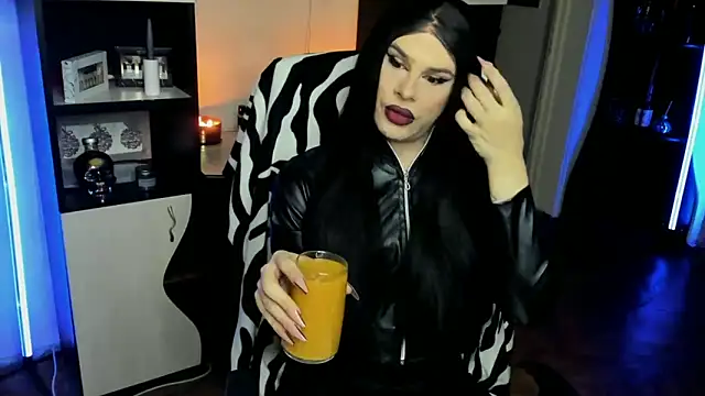 EvelynLexy online show from March 5, 6:48 pm