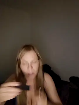 katiestevens online show from September 25, 9:12 pm