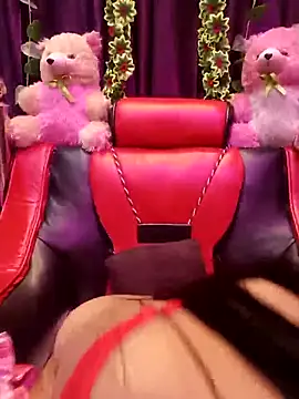 Snapshot of ella_mariya chatting on October 24, 7:10 pm ella mariya online show from October 24, 7:10 pm