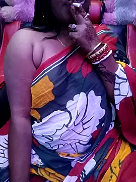 Snapshot of ella_mariya chatting on October 29, 5:37 pm ella mariya online show from October 29, 5:37 pm