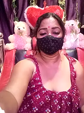 ella mariya online show from April 3, 7:45 pm