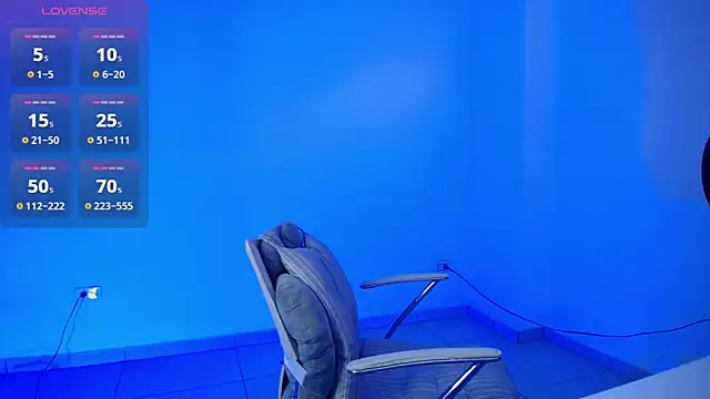 Snapshot of candydowson1 chatting on September 17, 10:41 pm candydowson1 online show from September 17, 10:41 pm