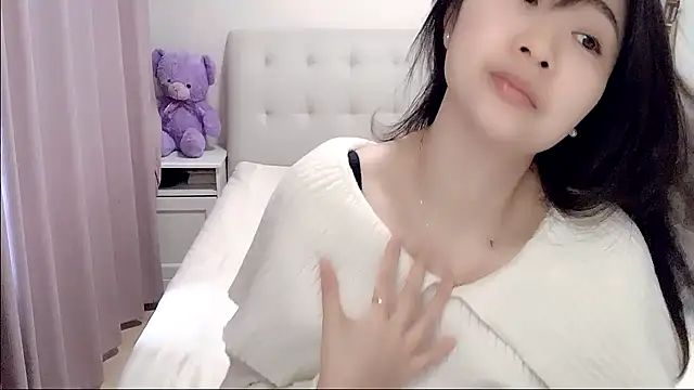 Snapshot of aisha123123 chatting on October 27, 2:18 am aisha123123 online show from October 27, 2:18 am