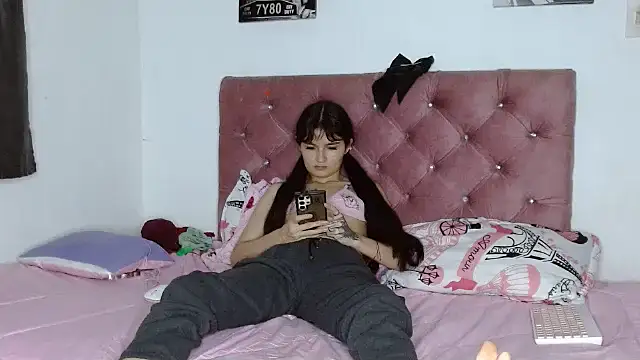 Snapshot of saritapretyy chatting on October 31, 3:41 am saritapretyy online show from October 31, 3:41 am