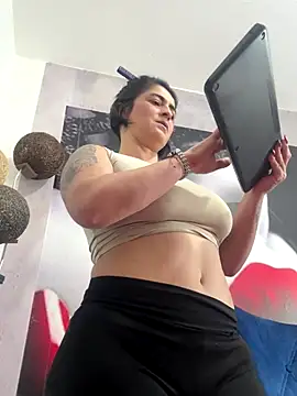 karenlennox1 online show from November 3, 9:08 pm