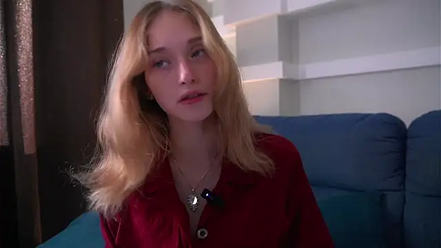 Snapshot of EdlinHargus chatting on September 26, 2:09 am EdlinHargus online show from September 26, 2:09 am