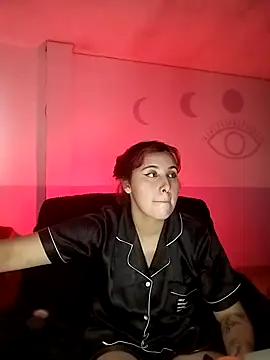 bonnie moon  online show from October 20, 9:51 pm