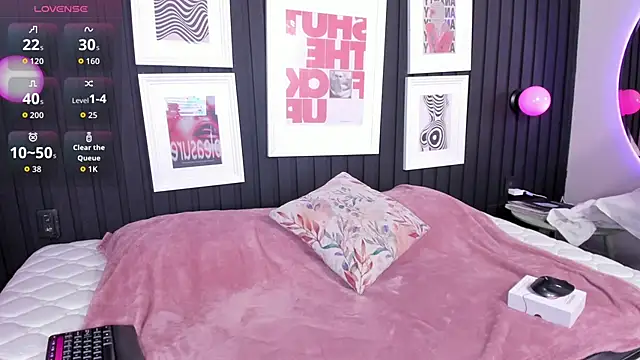 Kayla stern  online show from October 7, 7:51 pm