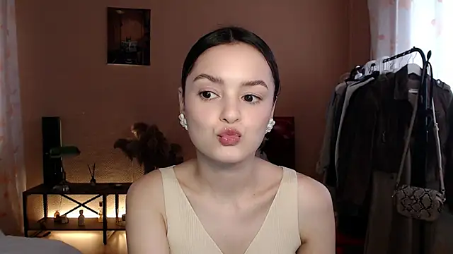 CuteRuby99 online show from August 6, 8:32 am