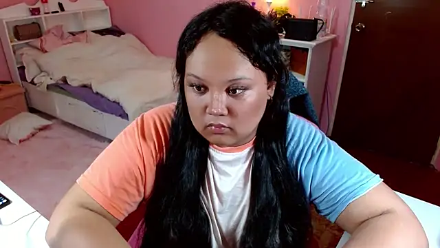 GiannaLopezSmith online show from October 8, 3:05 pm