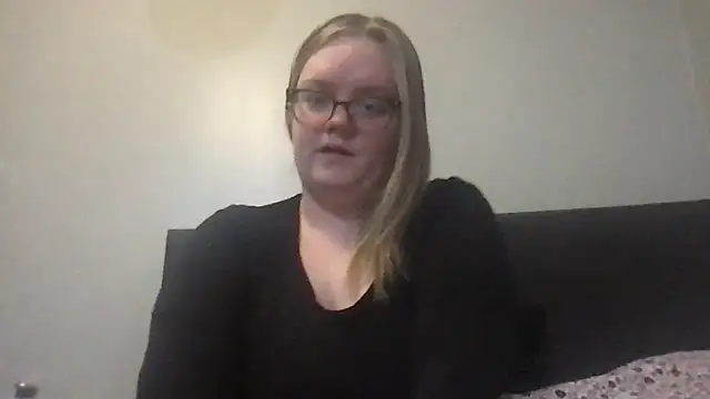 honeyyy24 online show from January 31, 7:11 pm