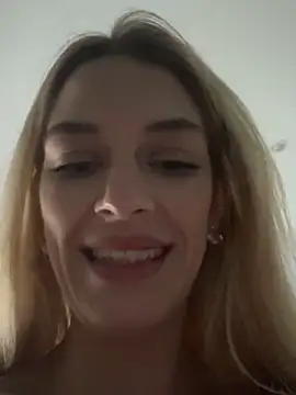 Snapshot of Bellalolahot chatting on September 26, 2:58 pm Bellalolahot online show from September 26, 2:58 pm