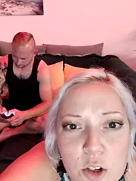 cutecoco95 online show from October 18, 7:48 pm