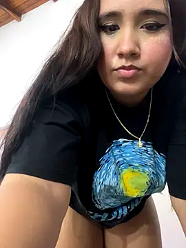 melyescobar online show from November 1, 4:27 am