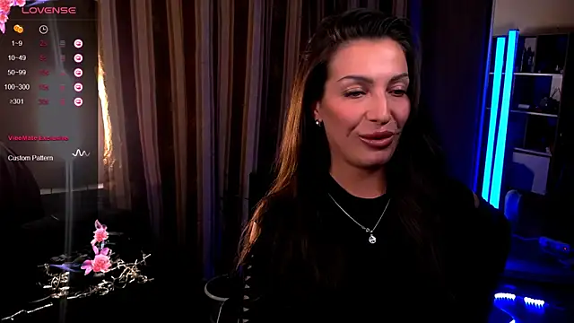 Laura Bess online show from October 26, 1:56 am