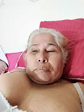 Snapshot of girl_amada chatting on October 5, 10:48 pm girl amada online show from October 5, 10:48 pm