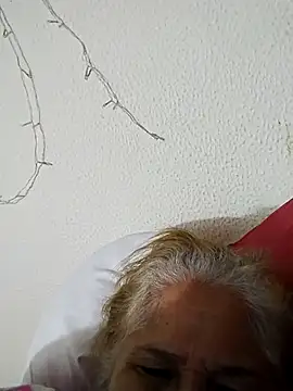 Snapshot of girl_amada chatting on September 28, 1:12 am girl amada online show from September 28, 1:12 am