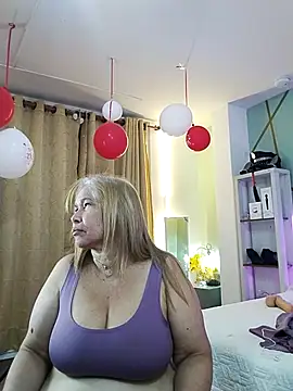 Snapshot of girl_amada chatting on September 24, 8:52 pm girl amada online show from September 24, 8:52 pm