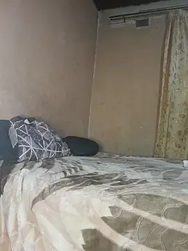 Snapshot of Goodgirlsue_77 chatting on October 24, 4:25 pm Goodgirlsue 77 online show from October 24, 4:25 pm