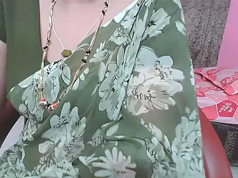 Snapshot of sunitha-3 chatting on October 27, 6:24 pm sunitha-3 online show from October 27, 6:24 pm