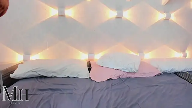 MizzHell online show from November 28, 1:14 pm