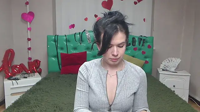 JasmineKouch online show from December 14, 9:09 pm