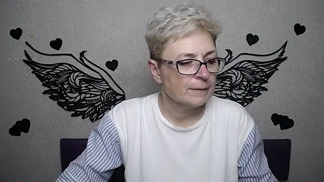 EmiliaGree online show from November 23, 6:09 pm