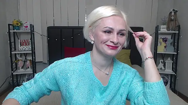 OliviaHorst online show from October 16, 5:32 am