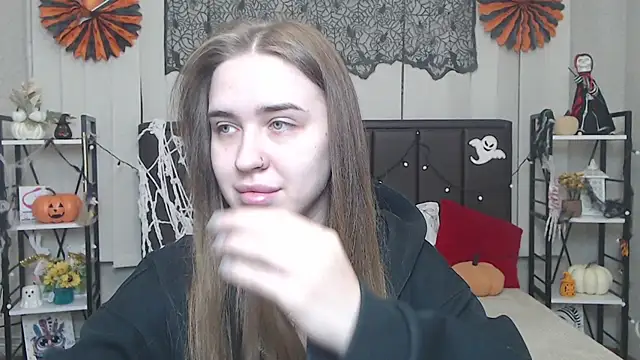 Snapshot of LauraHlot chatting on October 28, 6:13 pm LauraHlot online show from October 28, 6:13 pm