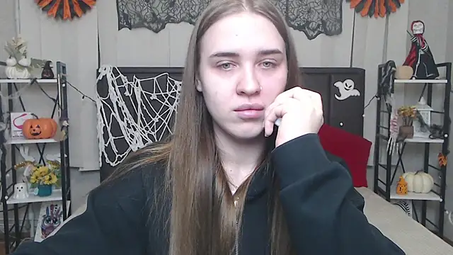 Snapshot of LauraHlot chatting on October 23, 5:30 pm LauraHlot online show from October 23, 5:30 pm