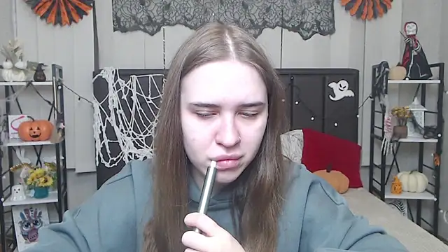 Snapshot of LauraHlot chatting on October 29, 6:43 pm LauraHlot online show from October 29, 6:43 pm