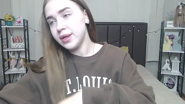 Snapshot of LauraHlot chatting on September 25, 5:50 am LauraHlot online show from September 25, 5:50 am