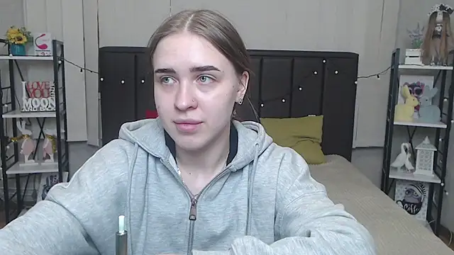 Snapshot of LauraHlot chatting on September 26, 5:43 pm LauraHlot online show from September 26, 5:43 pm