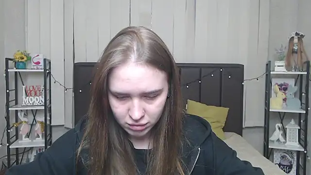 Snapshot of LauraHlot chatting on September 20, 6:01 am LauraHlot online show from September 20, 6:01 am