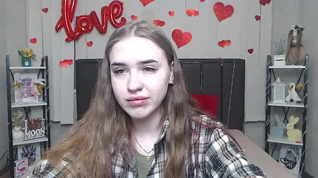 LauraHlot online show from March 11, 6:43 pm