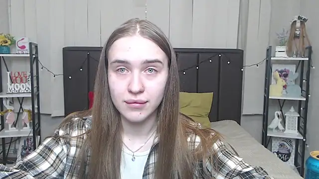 Snapshot of LauraHlot chatting on September 17, 6:28 pm LauraHlot online show from September 17, 6:28 pm