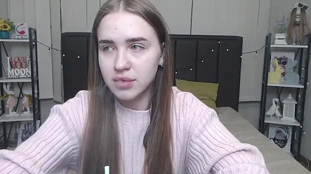 Snapshot of LauraHlot chatting on October 2, 6:57 pm LauraHlot online show from October 2, 6:57 pm