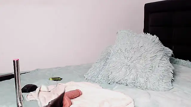 Snapshot of anyaadamss chatting on October 28, 11:05 am anyaadamss online show from October 28, 11:05 am