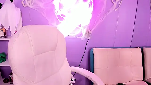 Snapshot of Camiila_Osorio chatting on October 20, 7:06 pm Camiila Osorio online show from October 20, 7:06 pm