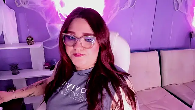 Snapshot of Camiila_Osorio chatting on October 13, 5:59 pm Camiila Osorio online show from October 13, 5:59 pm