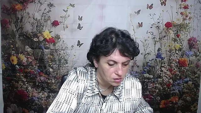 LuciaMii online show from September 22, 5:06 am