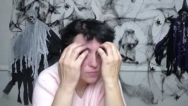 LuciaMii online show from October 22, 5:07 pm