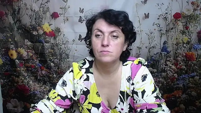 LuciaMii online show from October 8, 5:28 pm